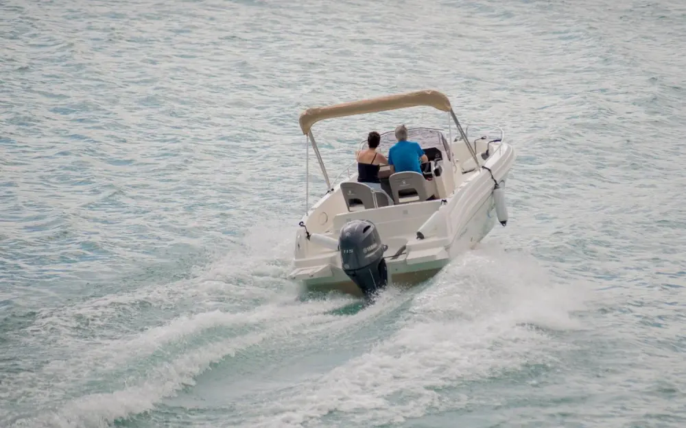 slider 3 Pacific Craft  625 Open - null