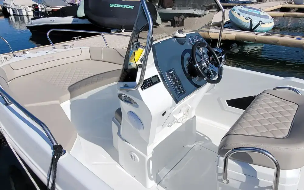 slider 3 Salpa Sunsix Jetset