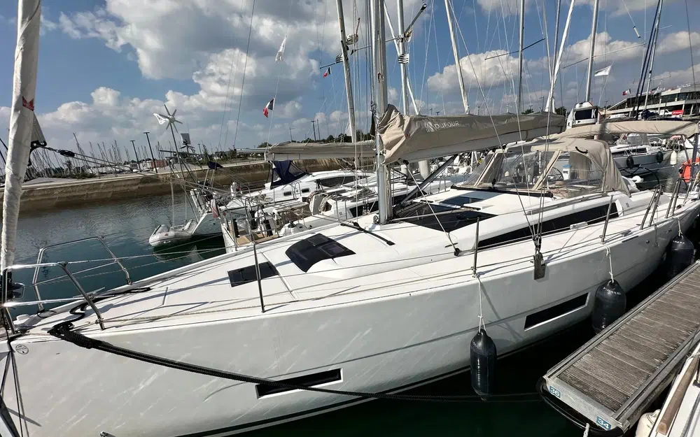 slider 0 Dufour 390 Grand Large