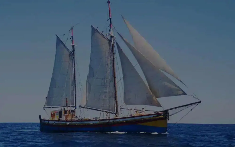 slider 9 Custom Ketch