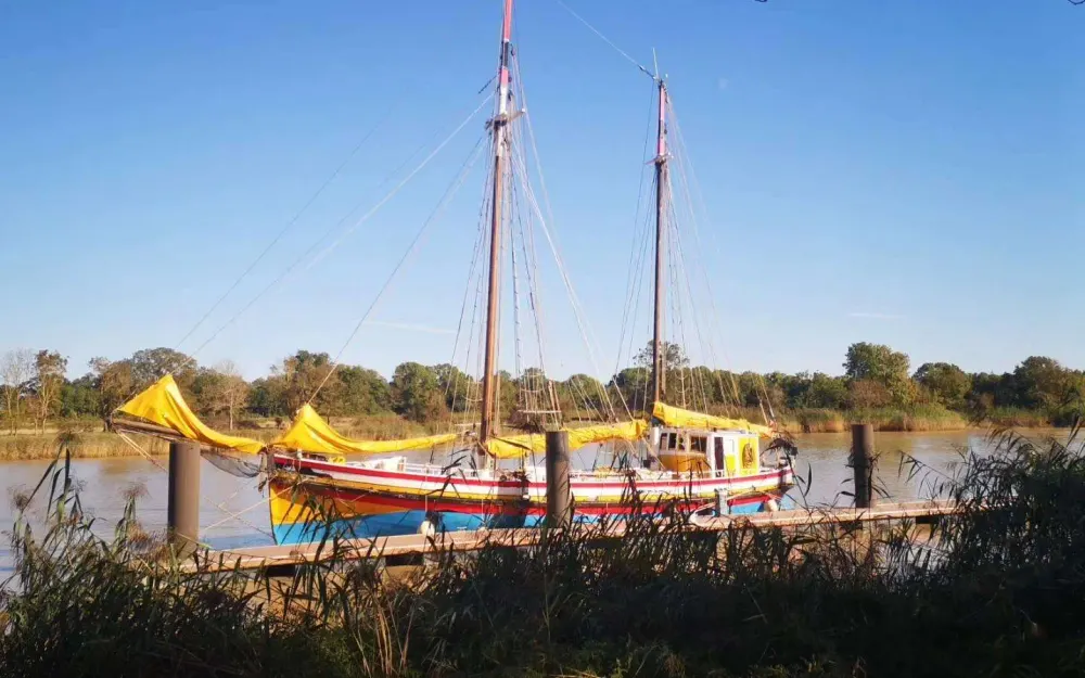 slider 12 Custom Ketch