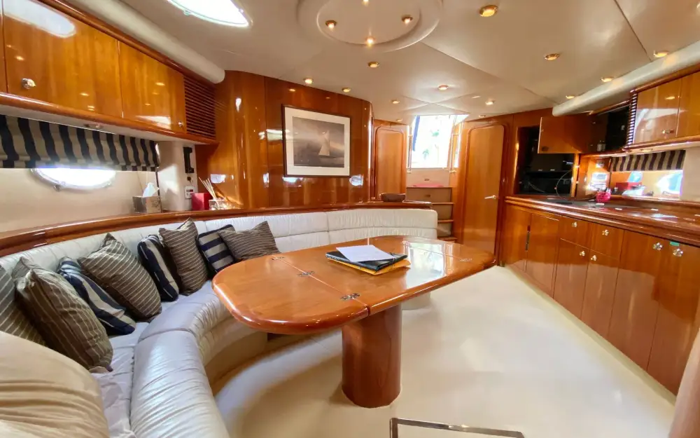 slider 14 Sunseeker Predator 58