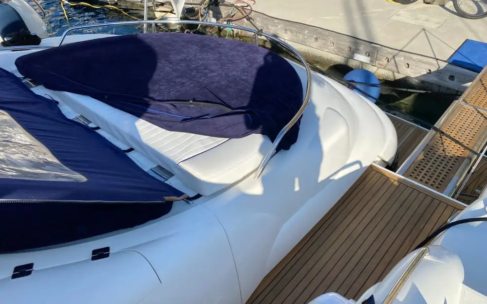 slider 16 Sunseeker Predator 58