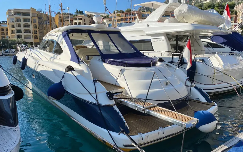 slider 1 Sunseeker Predator 58