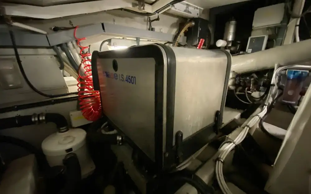 slider 21 Sunseeker Predator 58