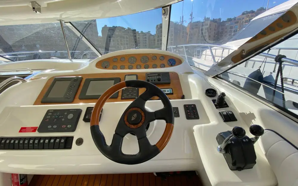 slider 22 Sunseeker Predator 58