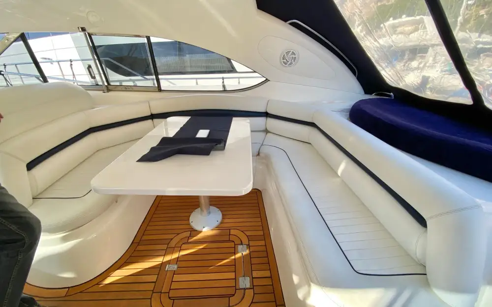 slider 23 Sunseeker Predator 58