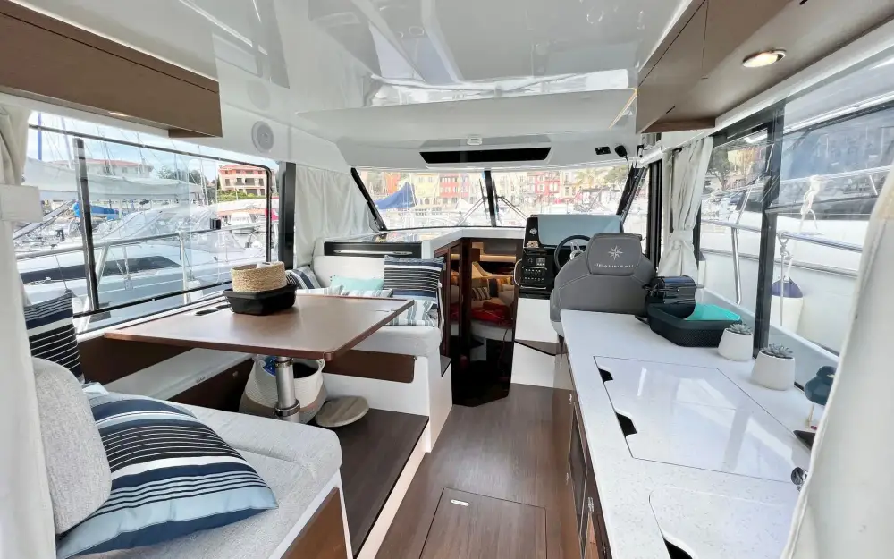 slider 15 Jeanneau Merry Fisher 1095