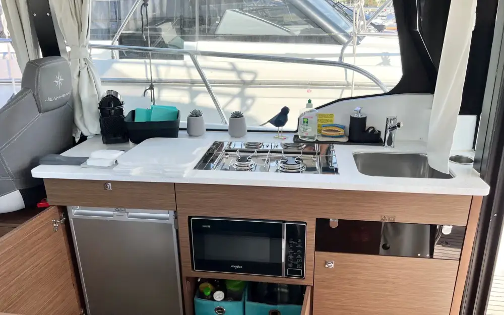 slider 3 Jeanneau Merry Fisher 1095