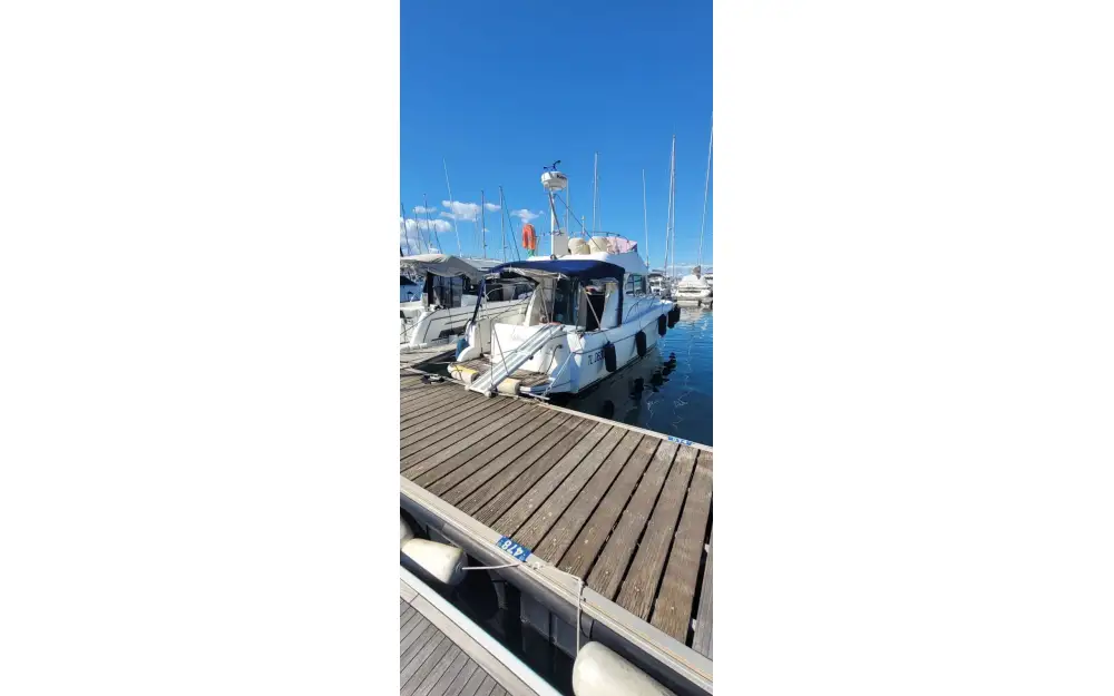 slider 31 Jeanneau Merry Fisher 925 Fly