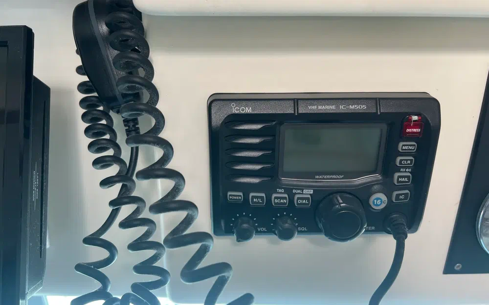 slider 36 Jeanneau Merry Fisher 925 Fly