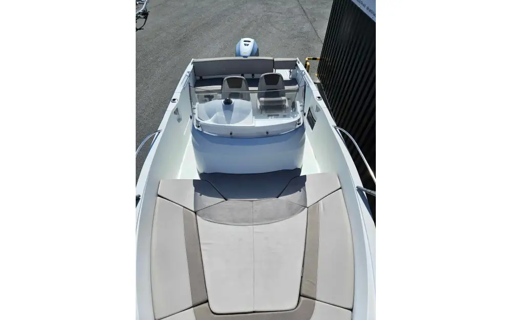 slider 10 Jeanneau Cap Camarat 6.5 CC Serie 2