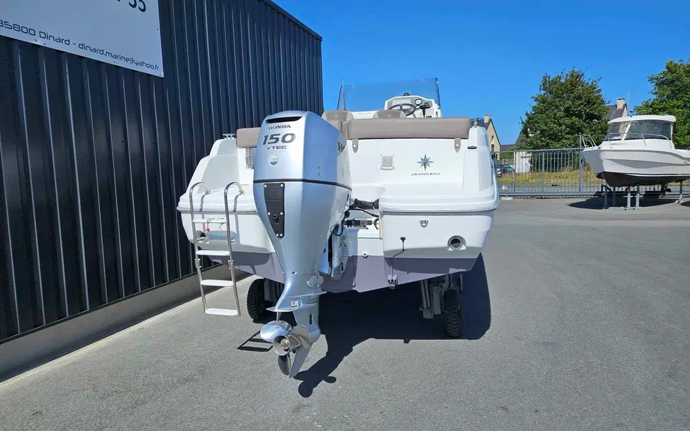 slider 1 Jeanneau Cap Camarat 6.5 CC