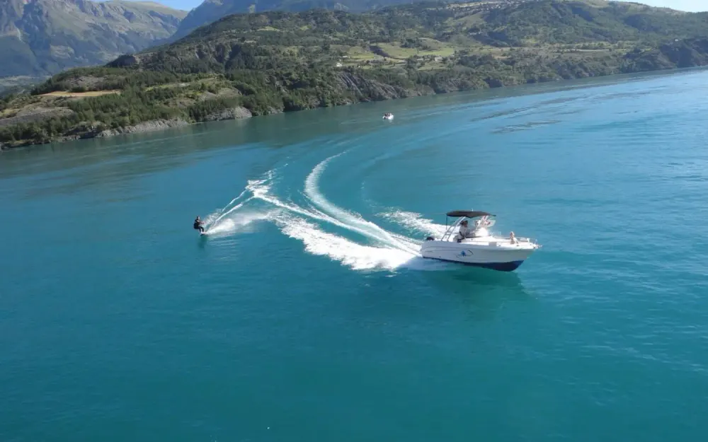 slider 4 Pacific Craft  670 Open - null