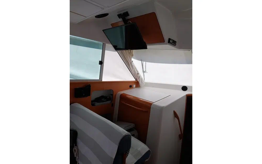 slider 24 Beneteau Antares 10.80 Fly