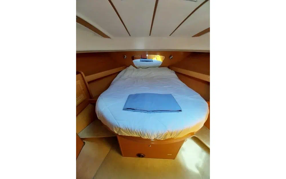 slider 26 Beneteau Antares 10.80 Fly