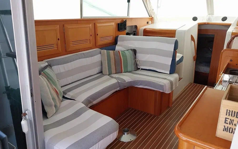 slider 27 Beneteau Antares 10.80 Fly