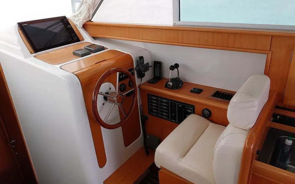 slider 31 Beneteau Antares 10.80 Fly