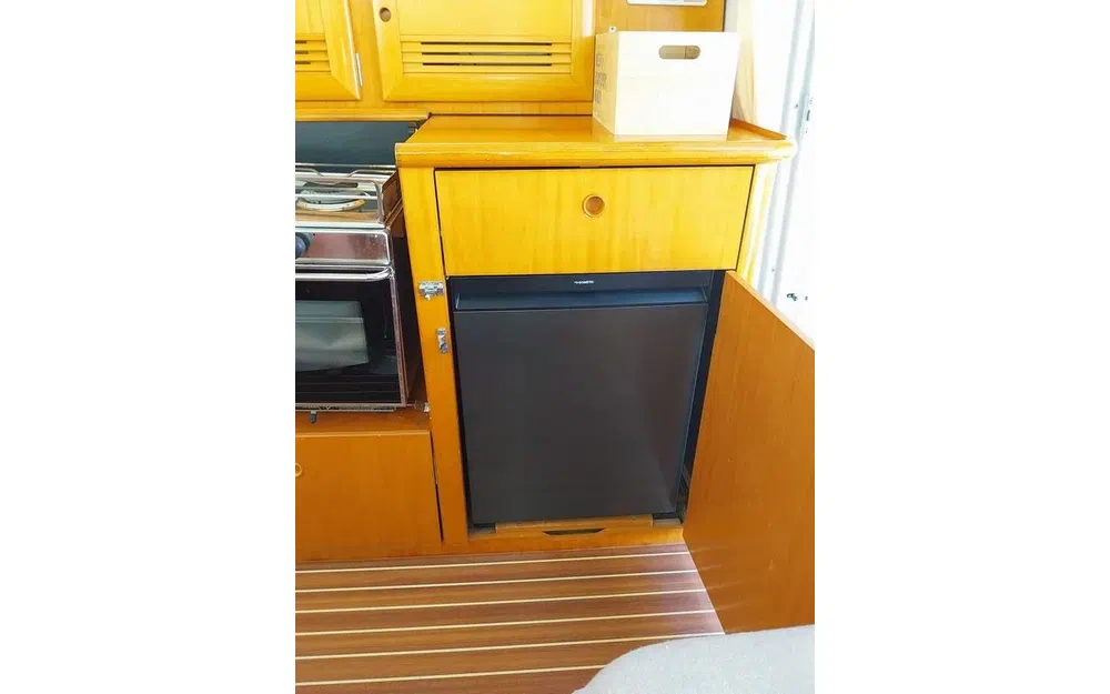 slider 40 Beneteau Antares 10.80 Fly