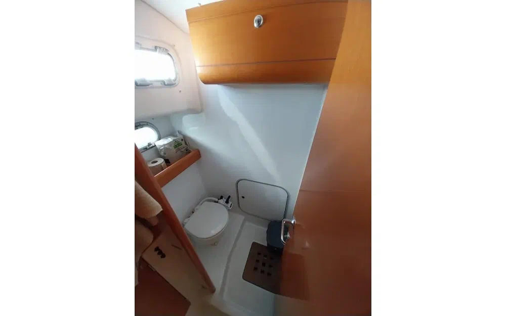 slider 43 Beneteau Antares 10.80 Fly
