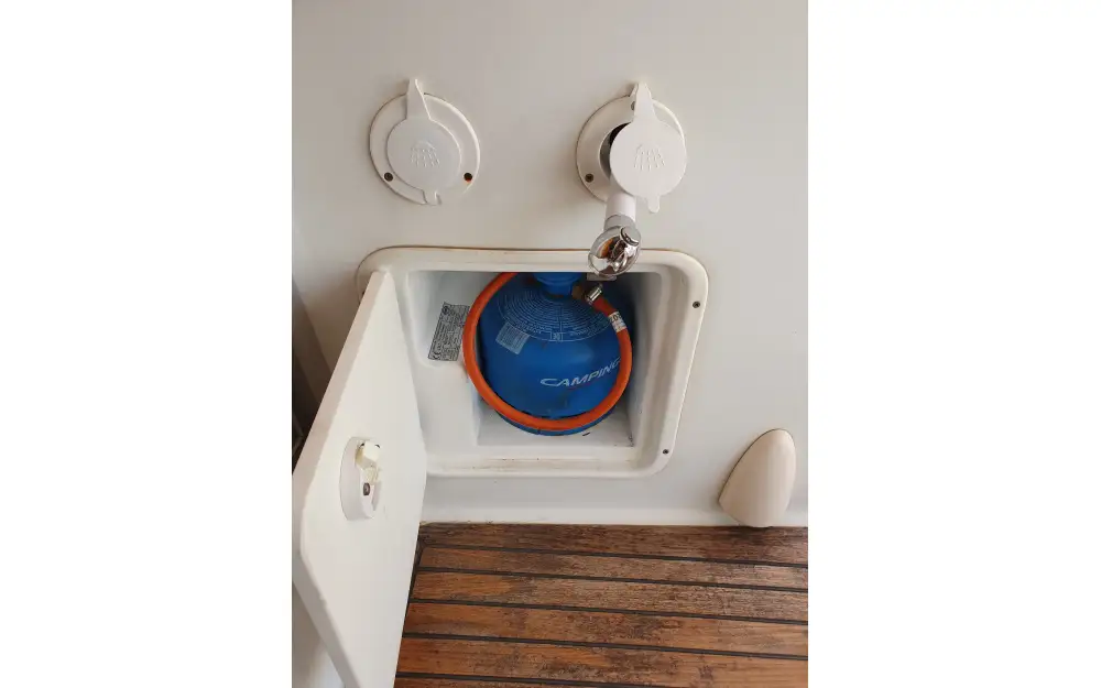 slider 65 Beneteau Antares 10.80