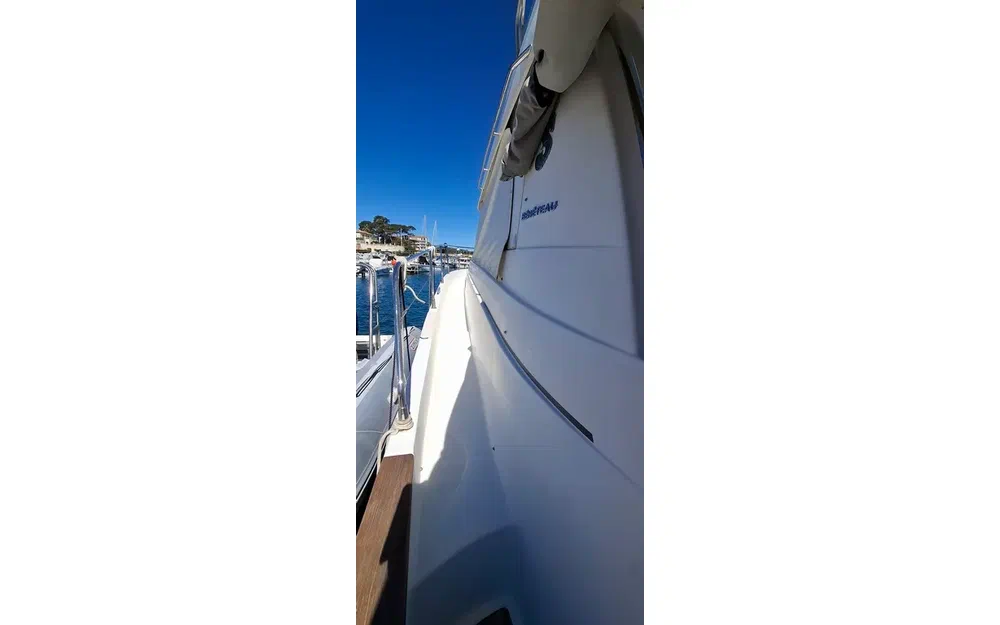 slider 11 Beneteau Antares 10.80 Fly