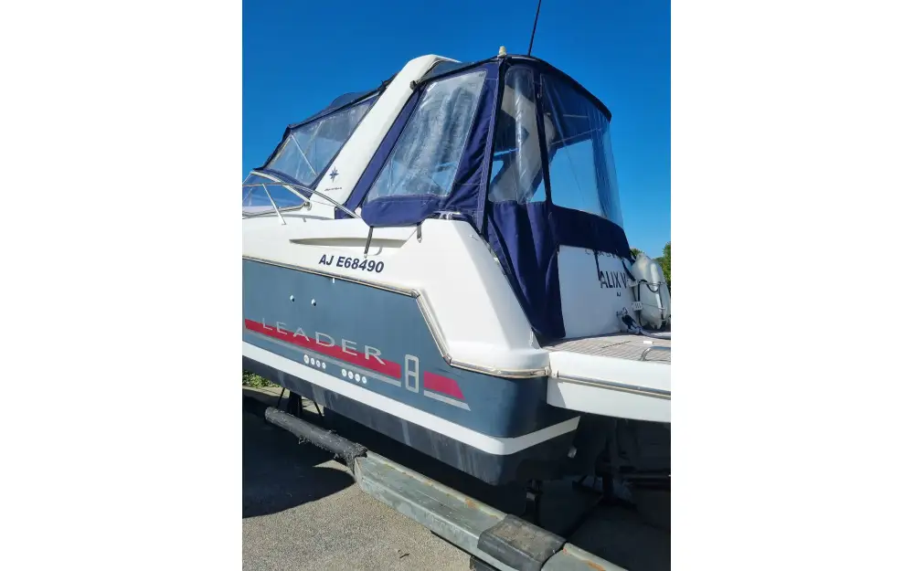 slider 31 Jeanneau Leader 8