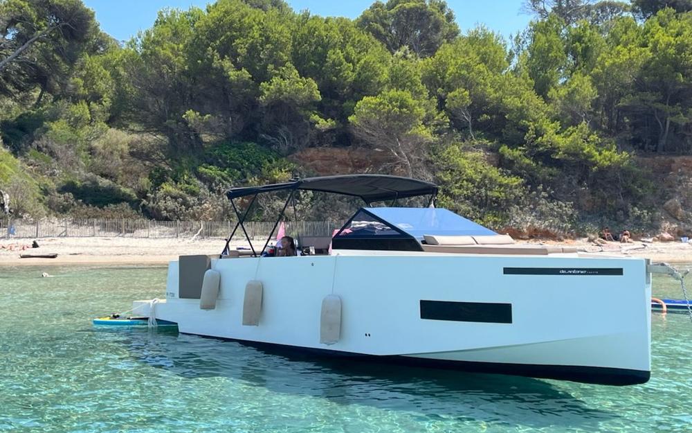 slider 0 De Antonio Yachts D33 Cruiser