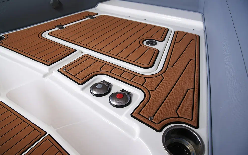 slider 12 Brig Eagle 10