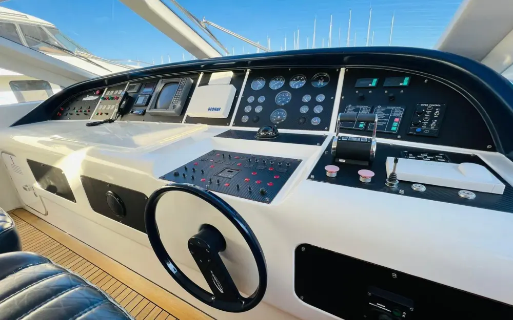 slider 11 Mangusta  72 - null