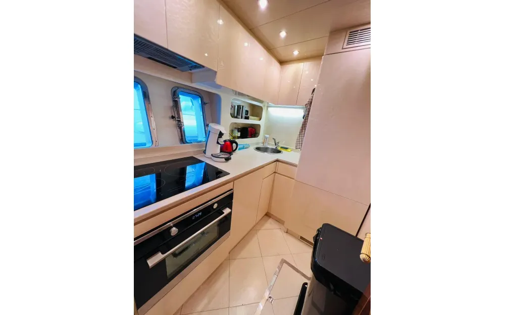 slider 15 Mangusta  72 - null