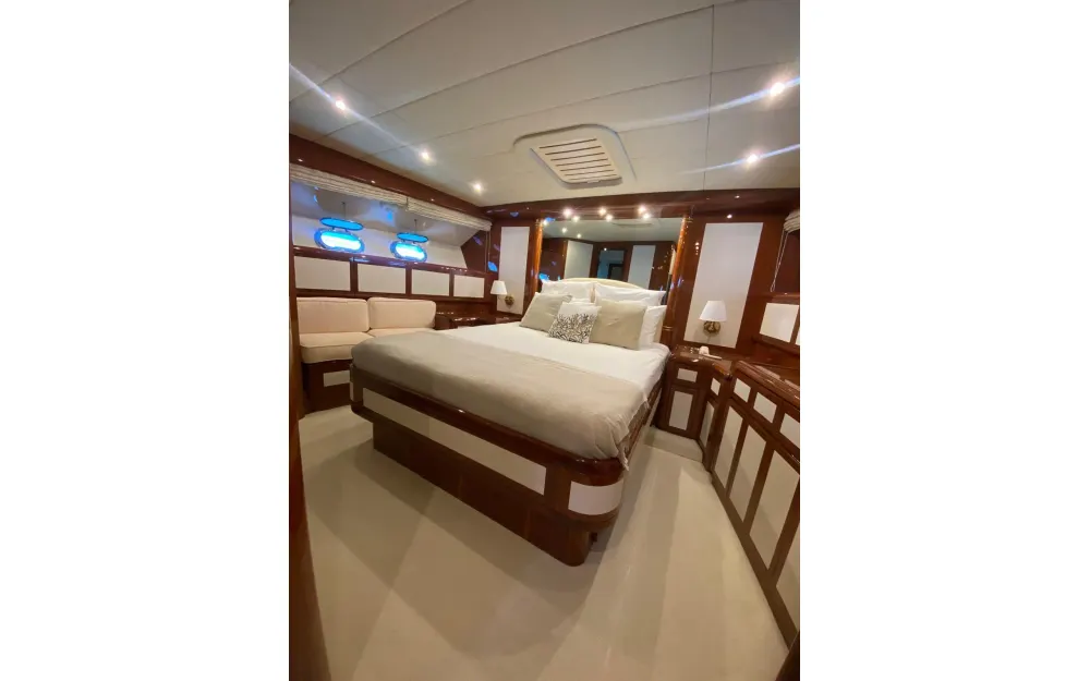 slider 17 Mangusta  72 - null