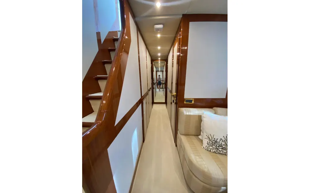 slider 20 Mangusta  72 - null
