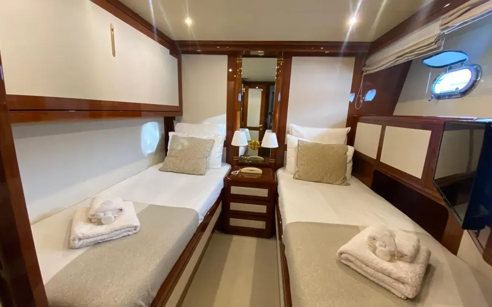 slider 22 Mangusta  72 - null