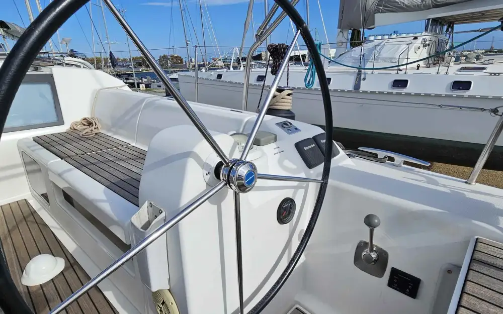 slider 5 Dufour  412 Grand Large