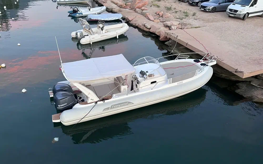 slider 0 Capelli Tempest 900