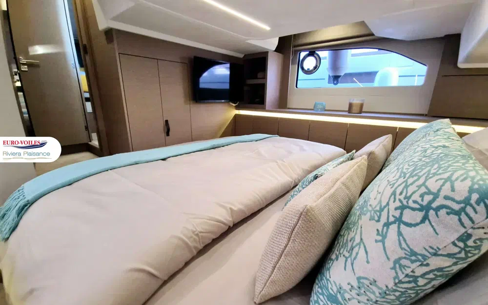 slider 14 Prestige Yachts 420 Fly