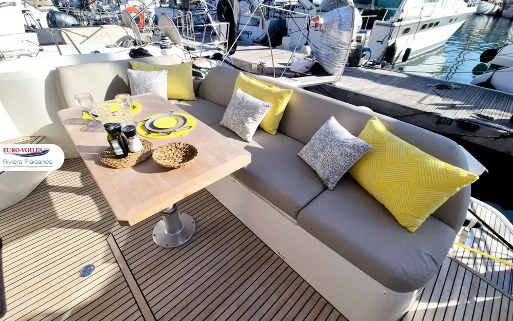 slider 2 Prestige Yachts 420 Fly