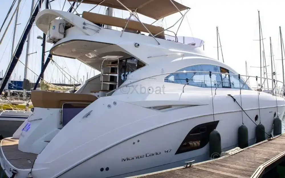 slider 1 Beneteau Monte Carlo 47 Fly