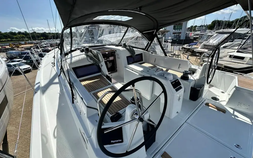 slider 17 Jeanneau Sun Odyssey 440