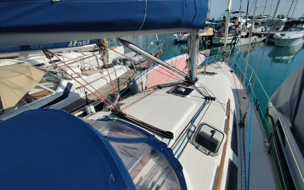 slider 4 Jeanneau Sun Odyssey 35 GTE