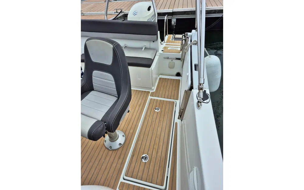 slider 9 Jeanneau Cap Camarat 6.5 CC Serie 3