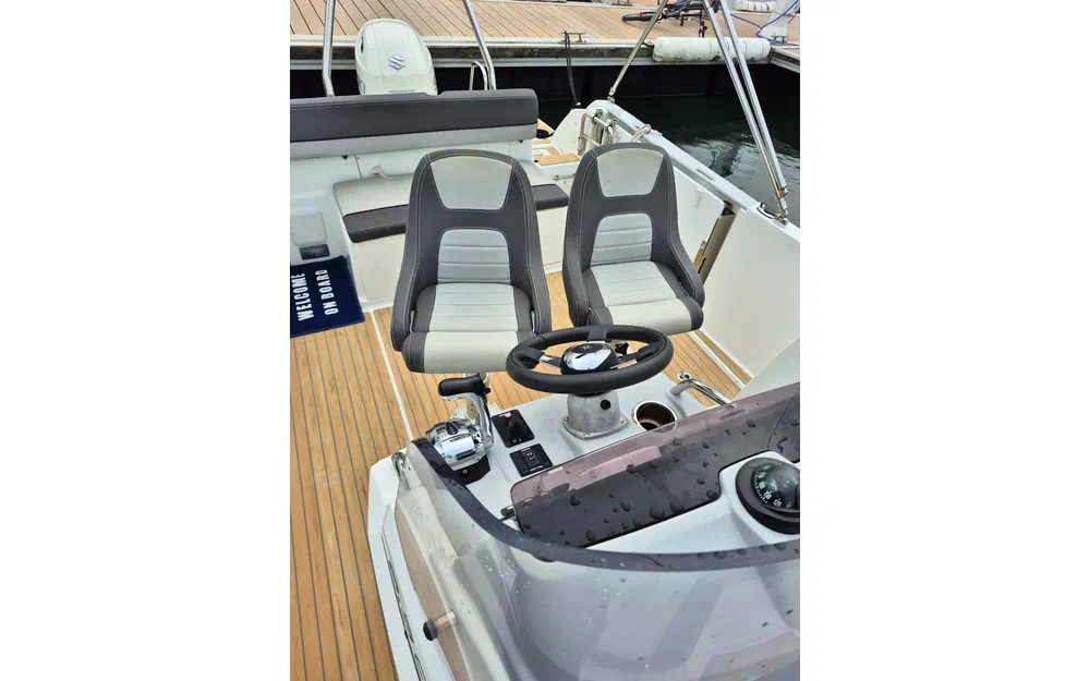 slider 5 Jeanneau Cap Camarat 6.5 CC Serie 3