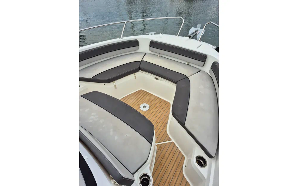 slider 6 Jeanneau Cap Camarat 6.5 CC Serie 3