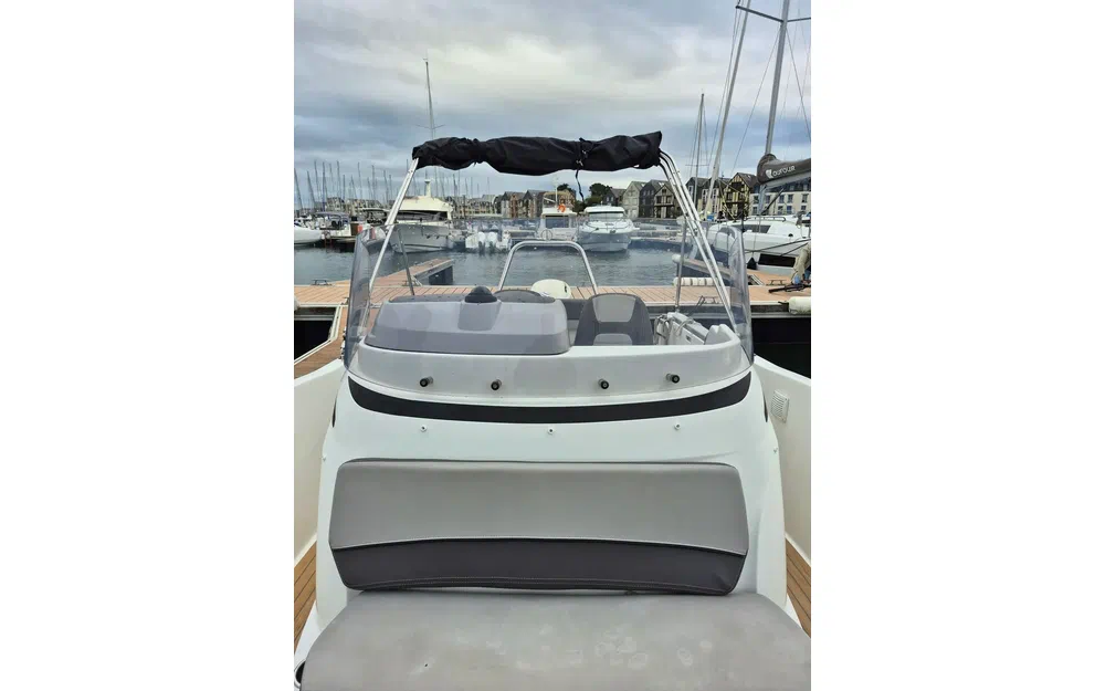 slider 8 Jeanneau Cap Camarat 6.5 CC