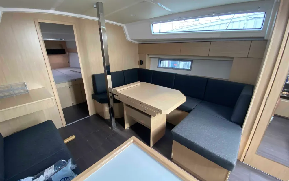 slider 1 Bavaria C42 - null