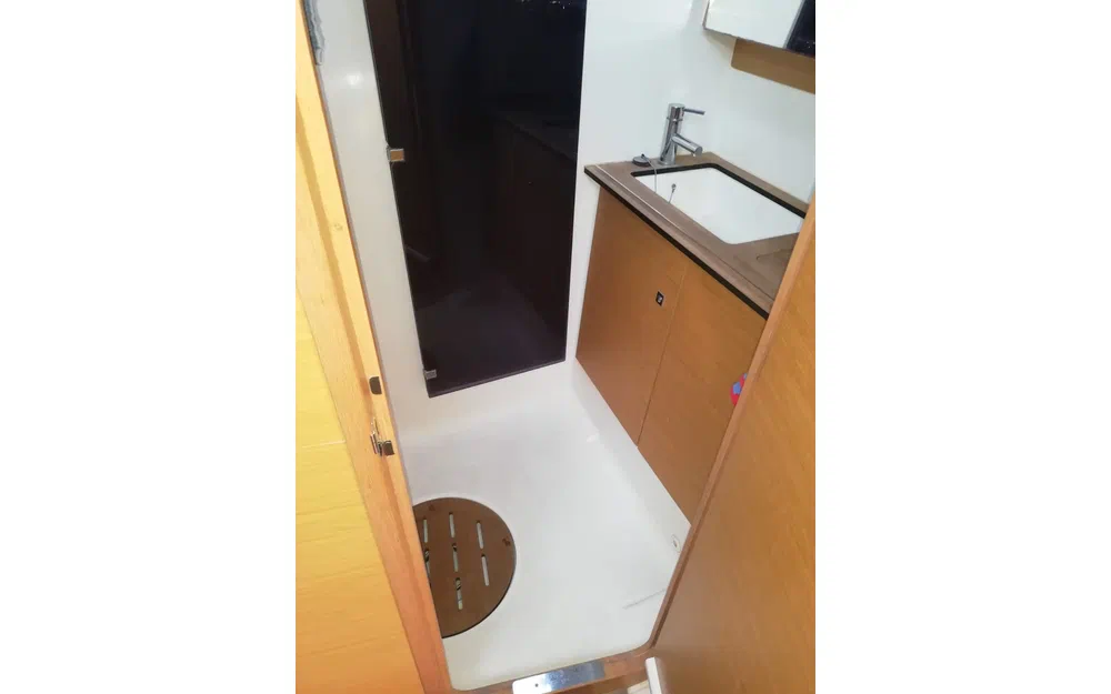 slider 10 Dufour 460 Grand Large