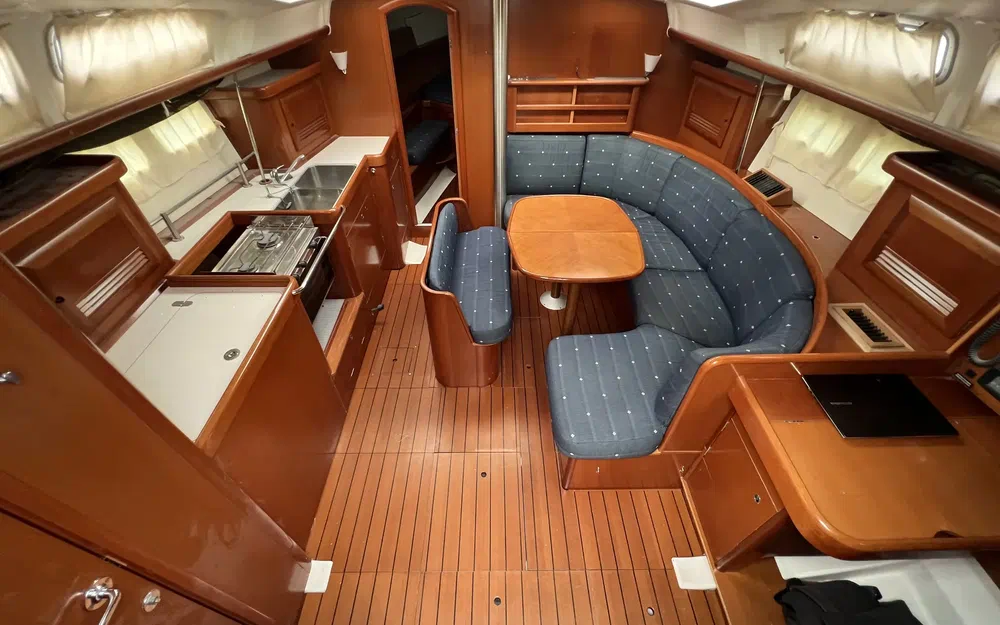 slider 16 Beneteau Oceanis 423