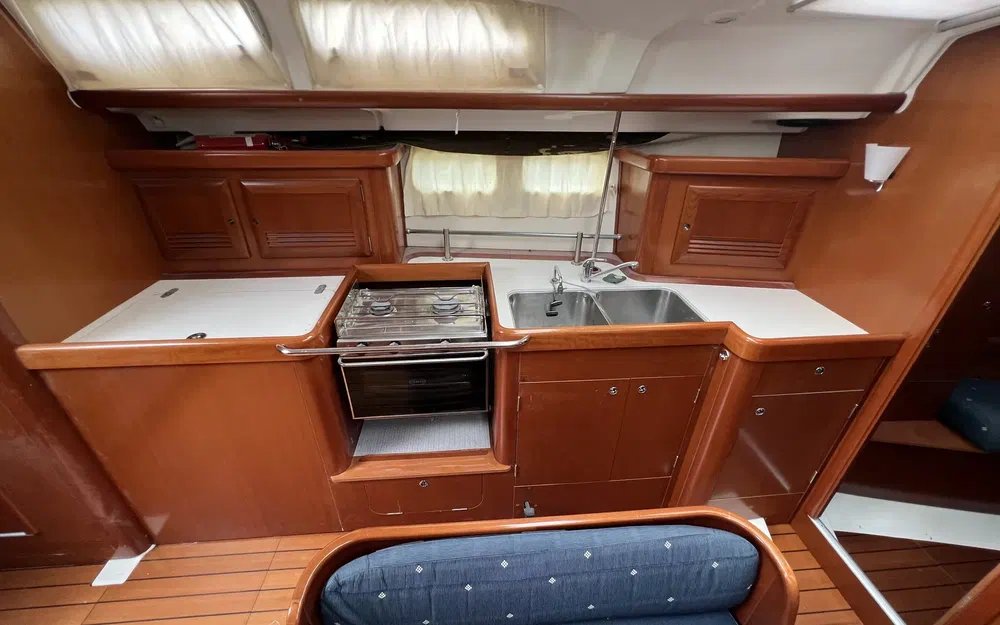 slider 19 Beneteau Oceanis 423