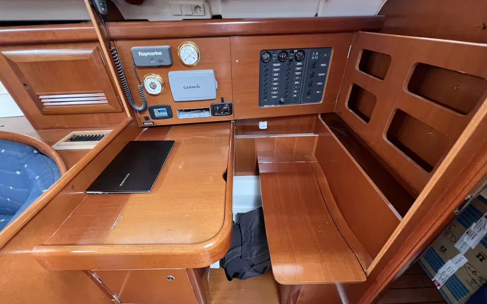 slider 20 Beneteau Oceanis 423